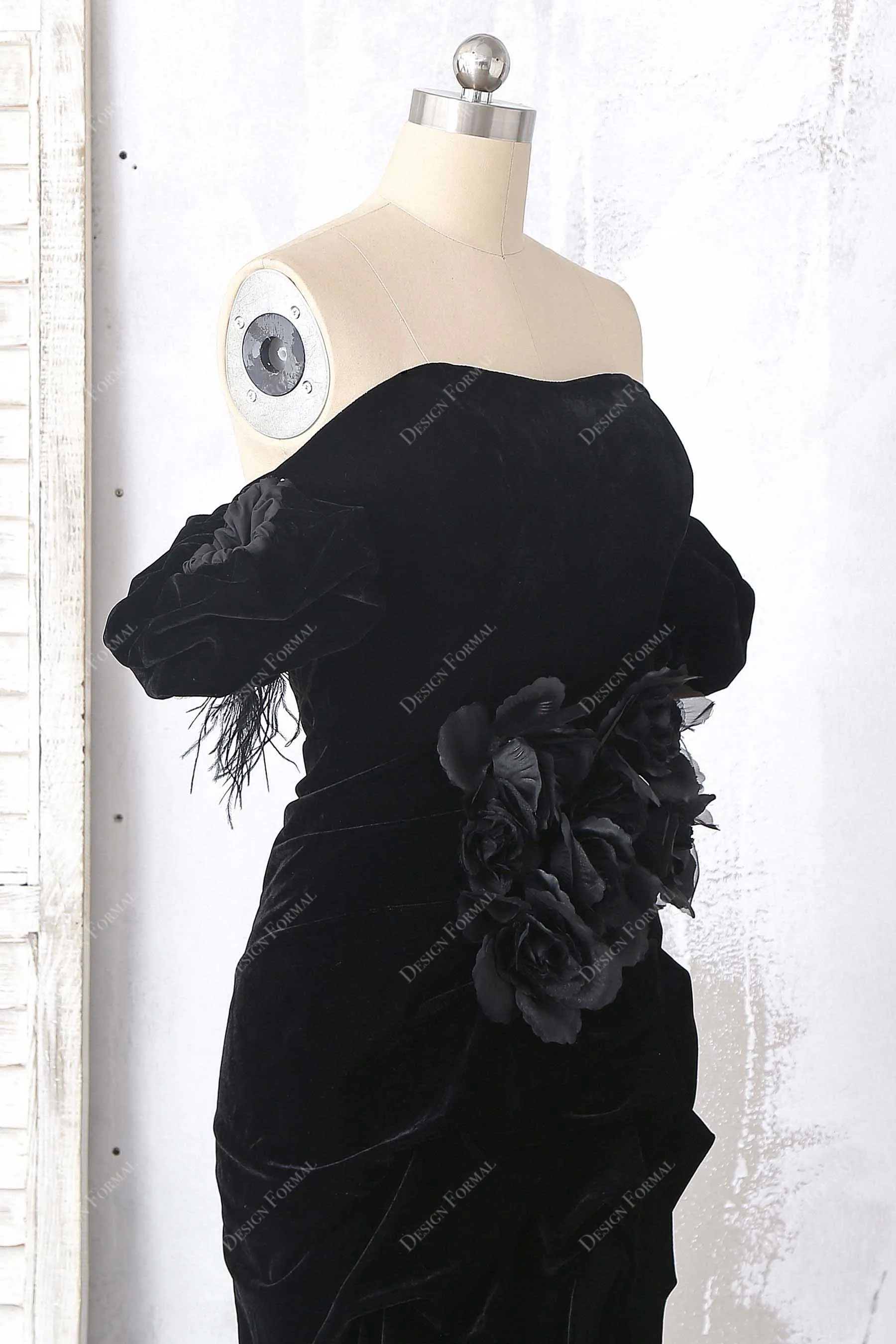 Black Feather Off-the-shoulder Slit Prom Dress