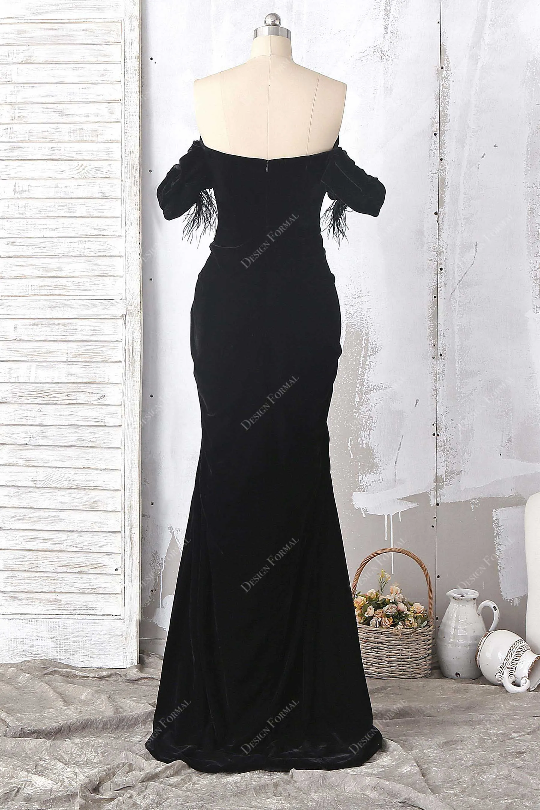 Black Feather Off-the-shoulder Slit Prom Dress