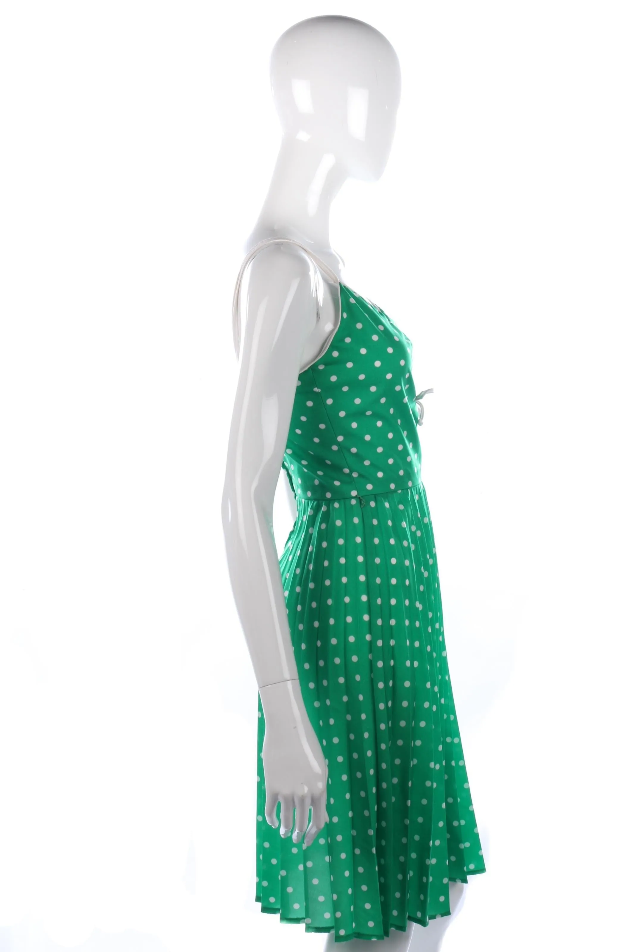 Vintage pleated 1970's green and white polkadot dress. UK size 8